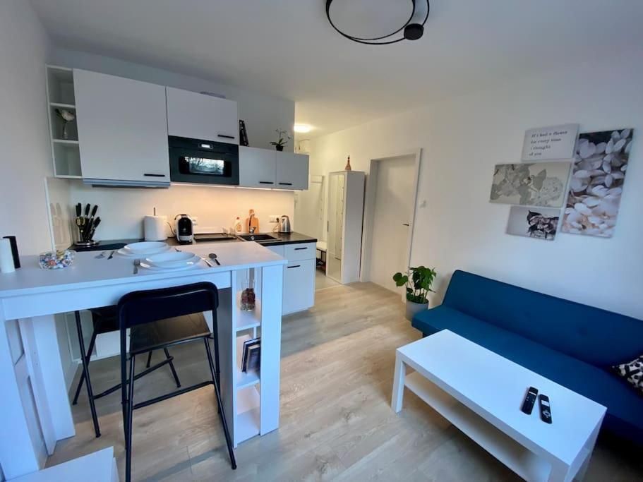Štúrovo Apartman Kristina מראה חיצוני תמונה