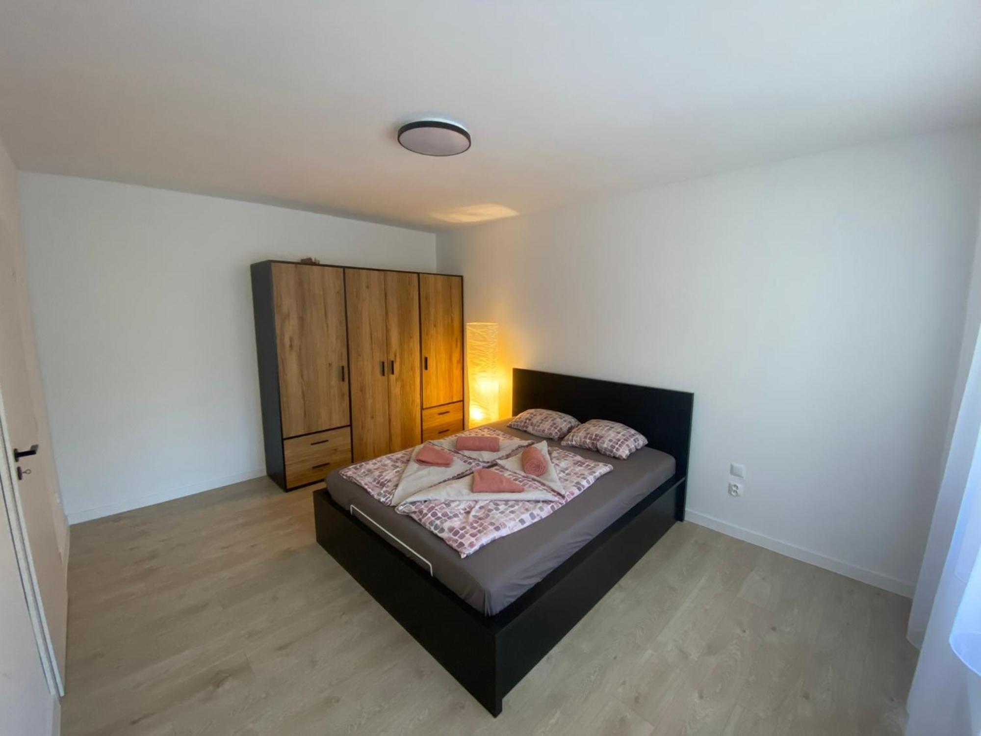 Štúrovo Apartman Kristina מראה חיצוני תמונה